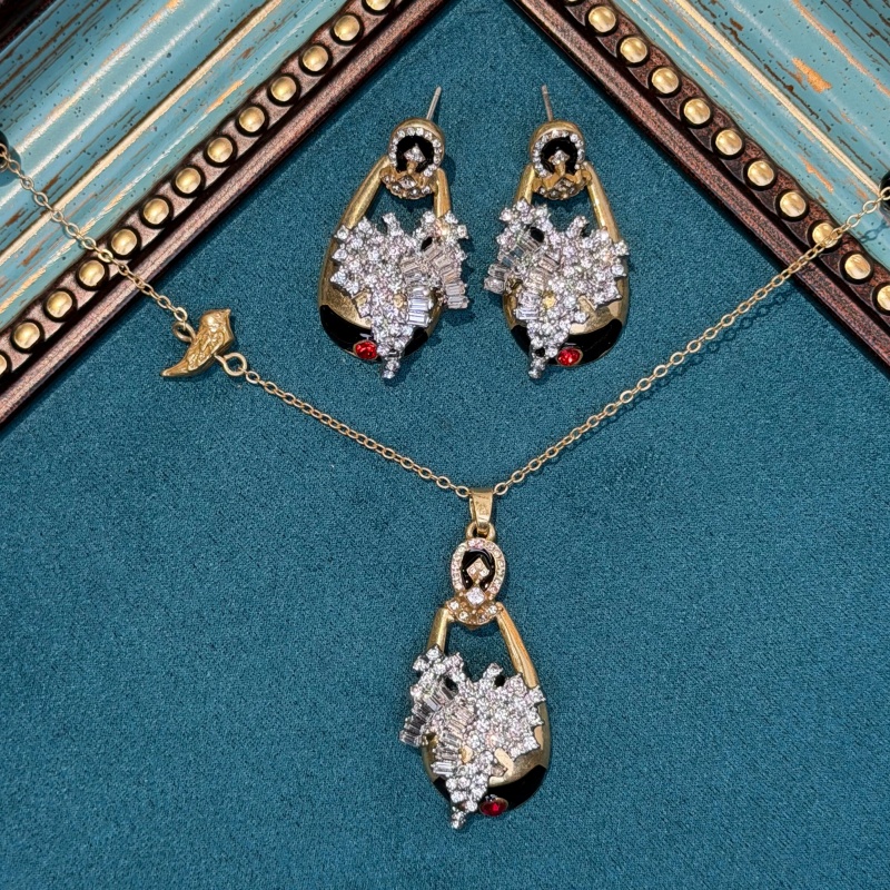 Women Fashion Brand - Colar e Brincos Vintage com Cesta