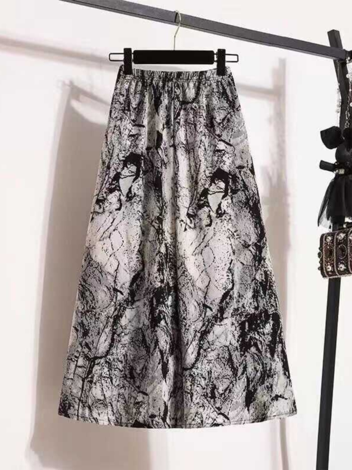 Saia Midi Feminina Plus Size N - A-Line Skirt Midi avaliação e preço